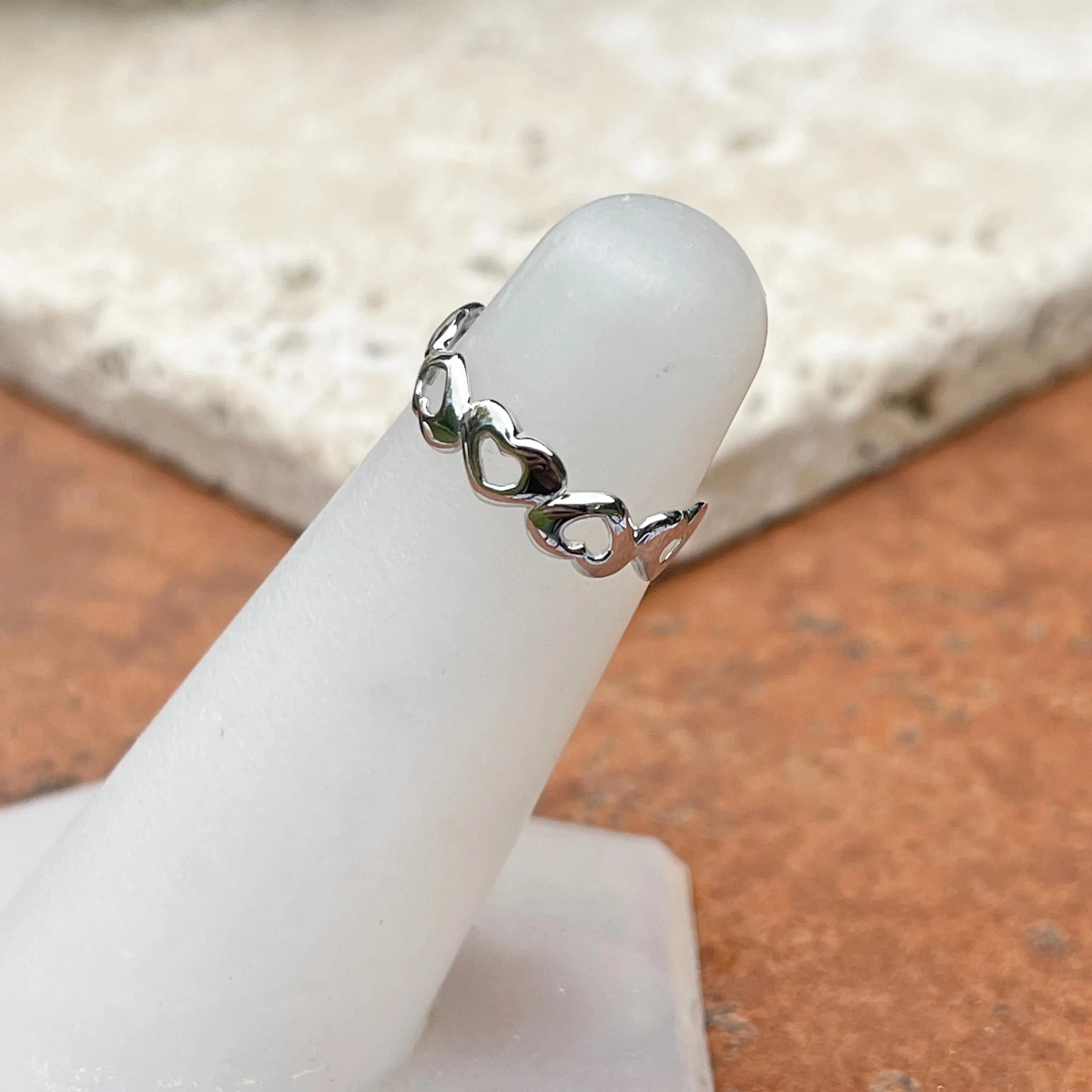 14KT White Gold Hearts Design Toe Ring