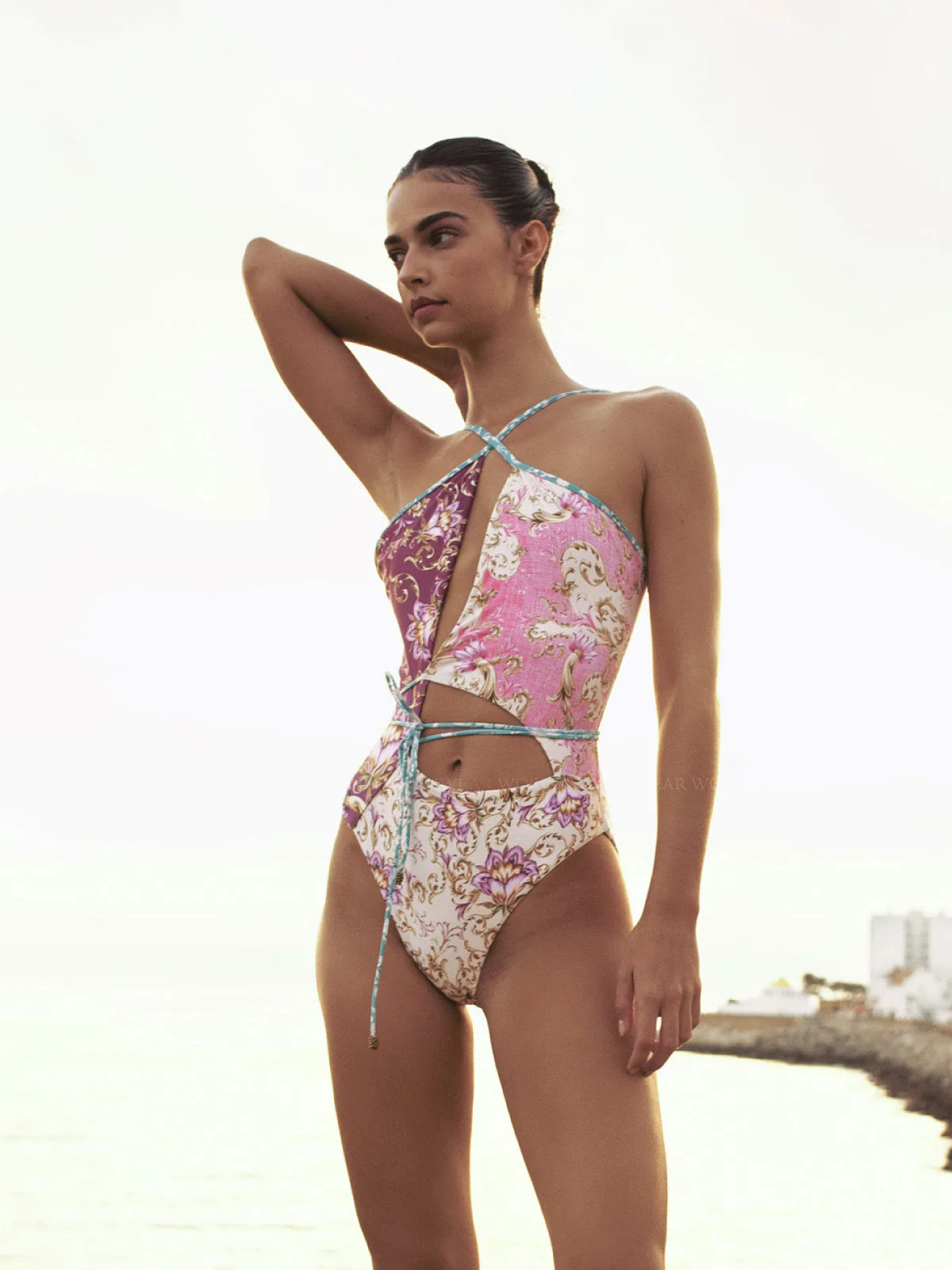Betsy One Piece ::RET