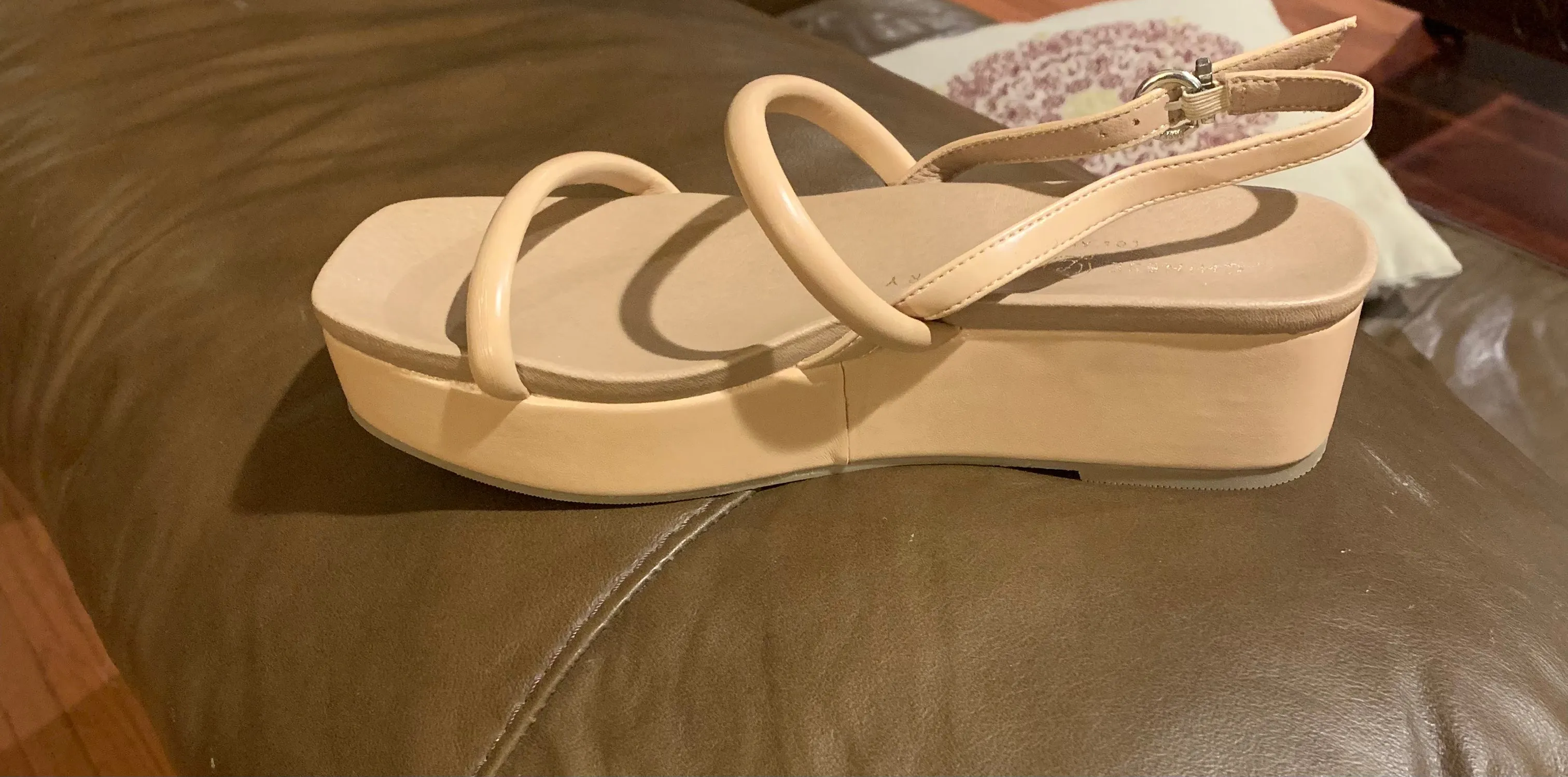 Chinese Laundry Skippy Sandal (Head to Toe Fashion)