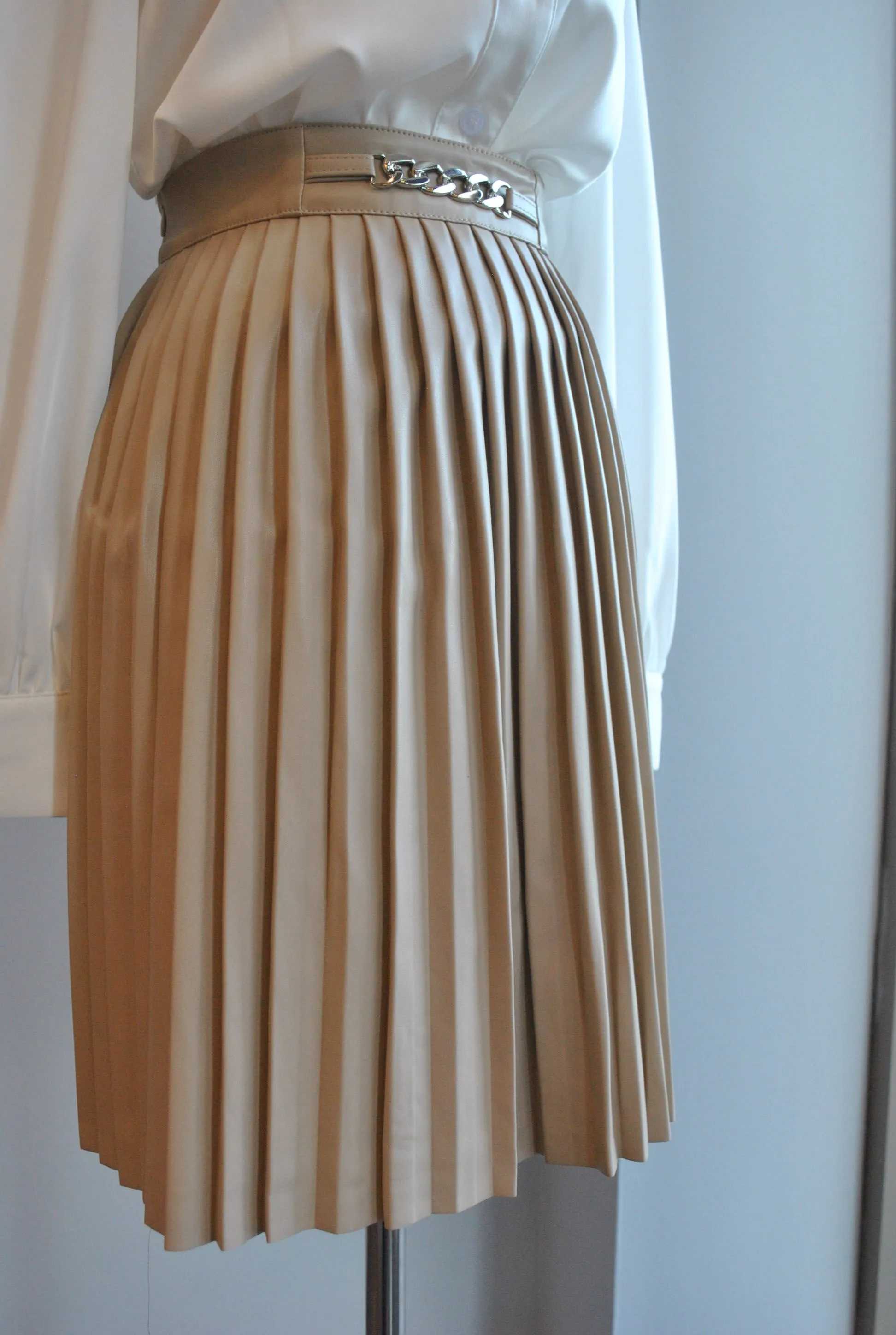 CLEARANCE - CAPPUCCINO FAUX LEATHER PLEATED SKIRT