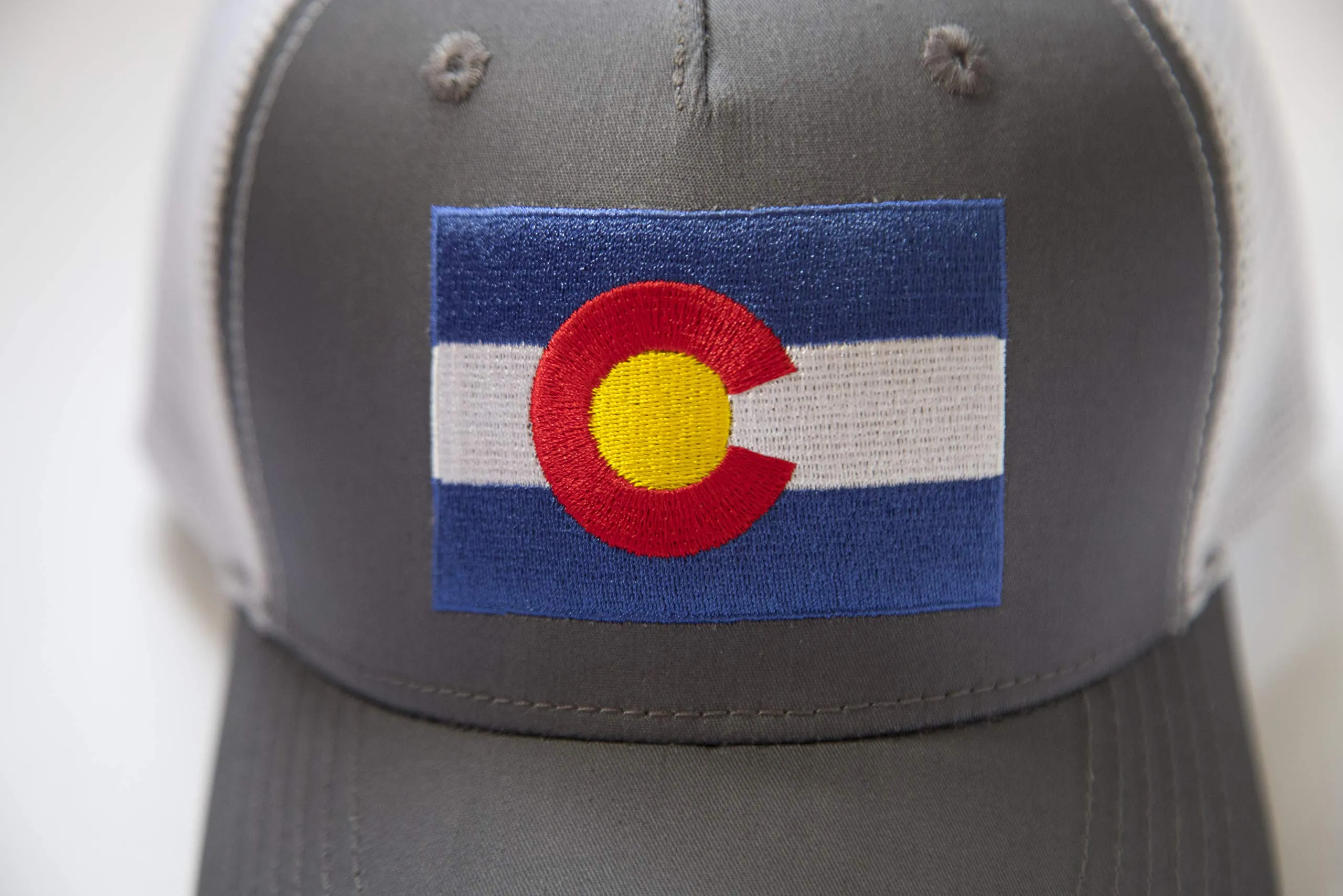 Colorado Flag Trucker Baseball Snapback Hat (Grey White) - International Tie