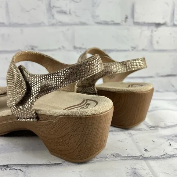 Dansko Sonnet Sandal Women’s 39 ( US 8.5 - 9 ) Metallic Snake Print Slingback