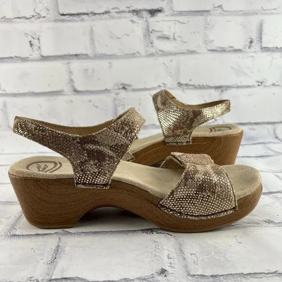 Dansko Sonnet Sandal Women’s 39 ( US 8.5 - 9 ) Metallic Snake Print Slingback