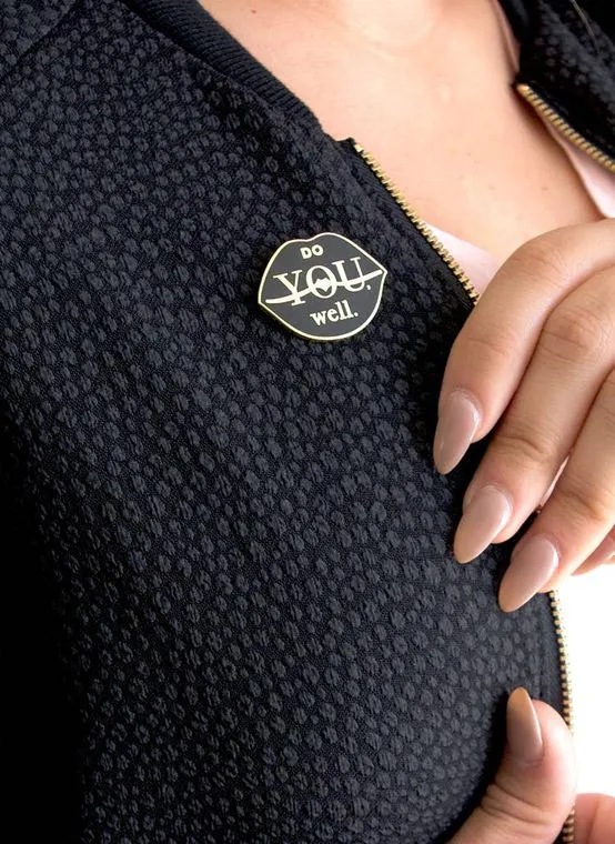 Do You Well - Lips Enamel Pin