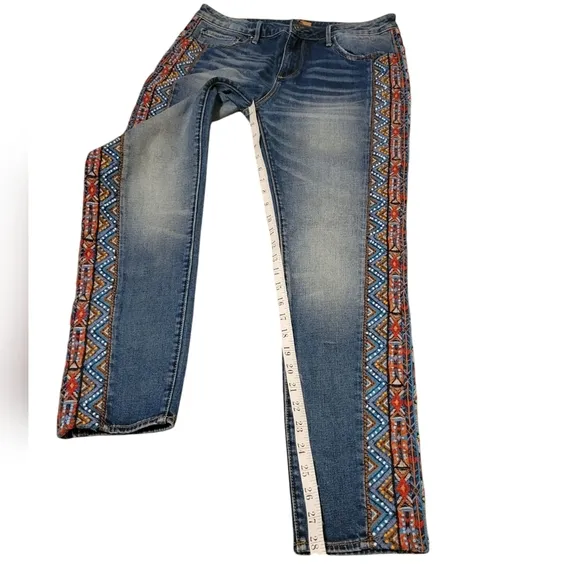Driftwood Jackie Embroidered and Beaded High Waist Blue Jeans Women's Size 30