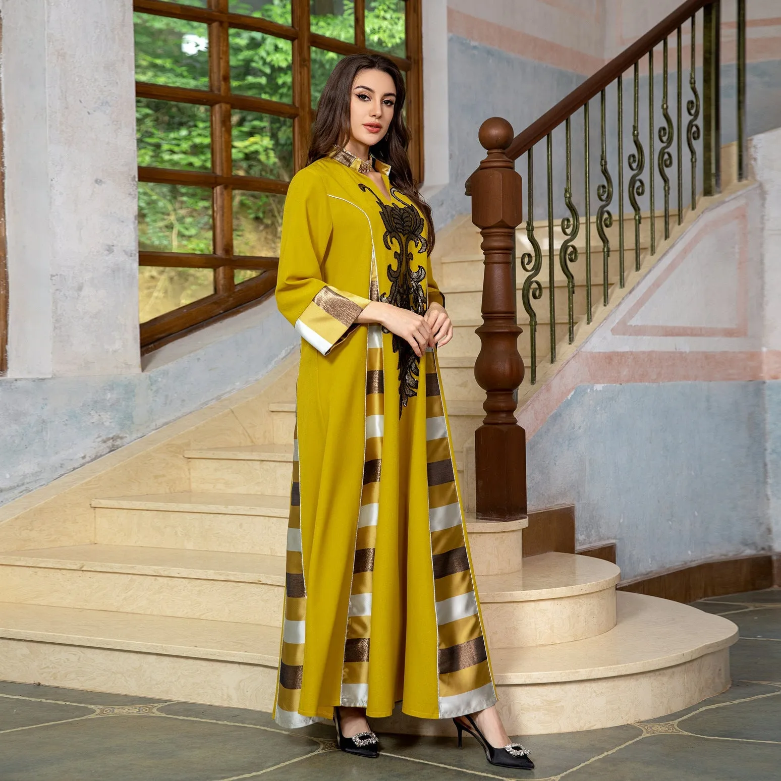 Embroidered Jalabiya