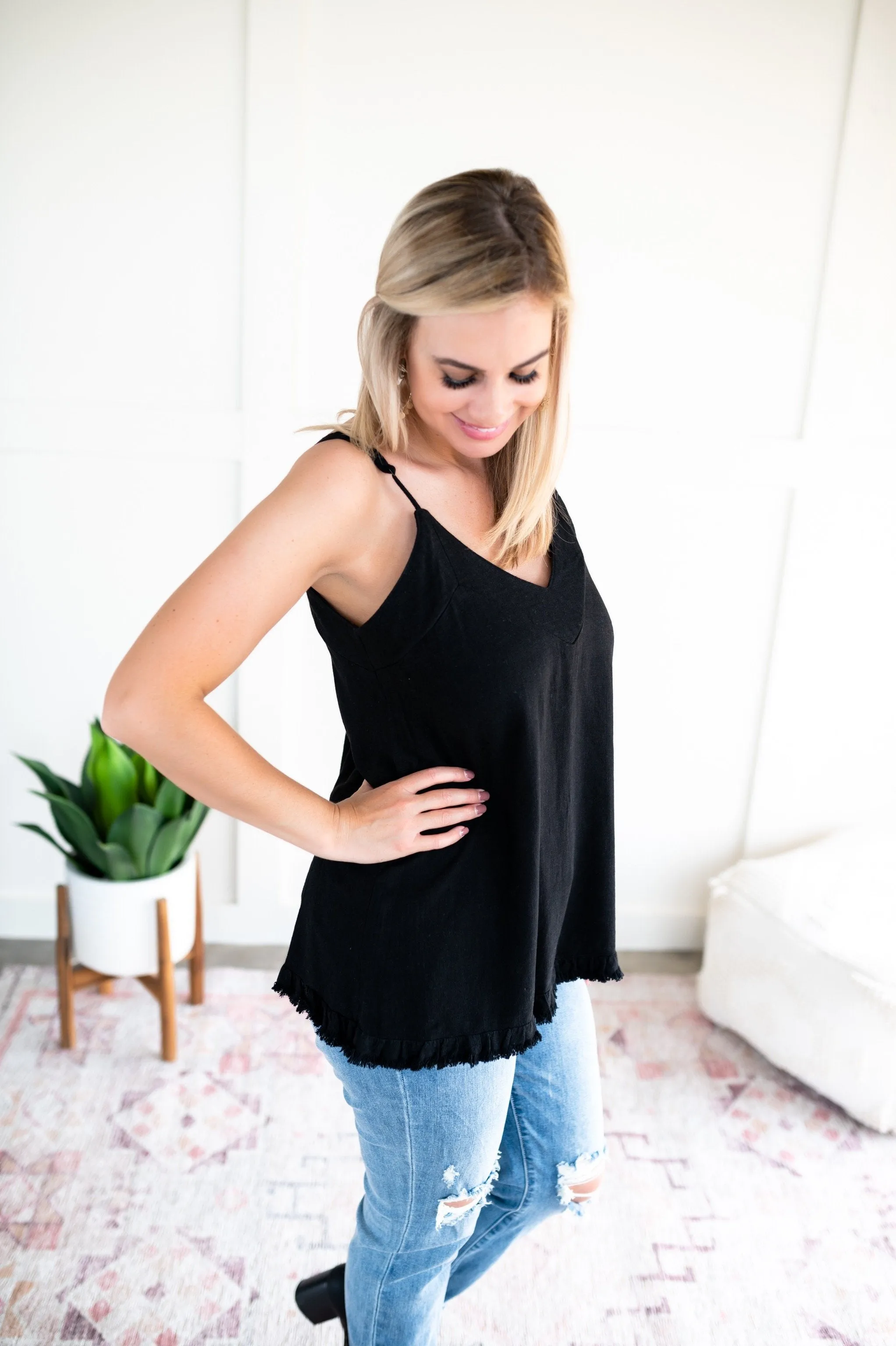 Going The Distance Sleeveless Top In Black