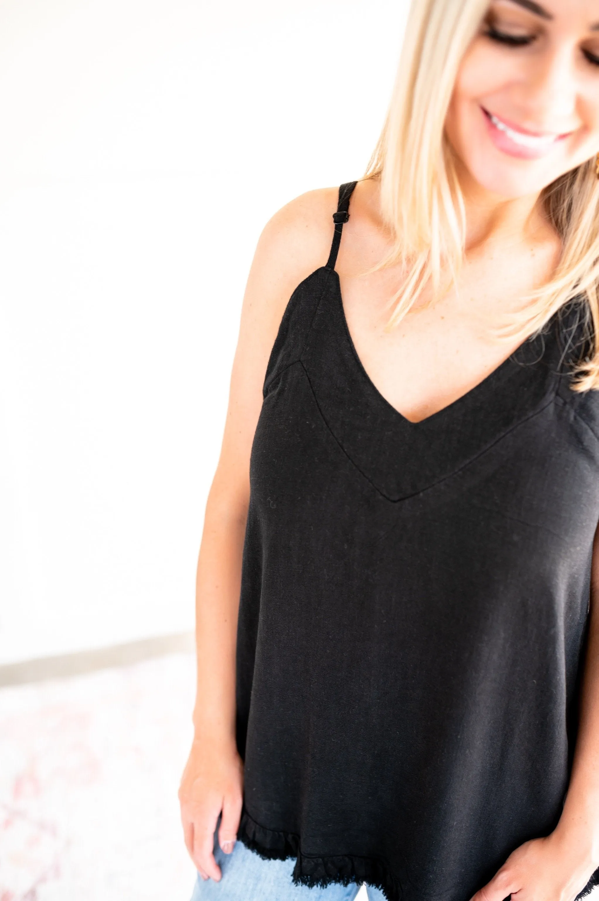 Going The Distance Sleeveless Top In Black