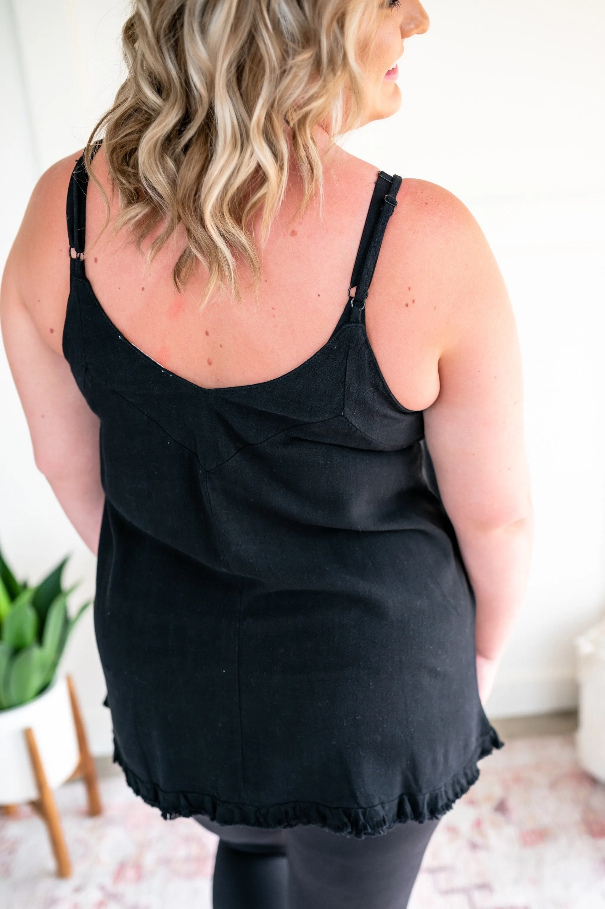 Going The Distance Sleeveless Top In Black