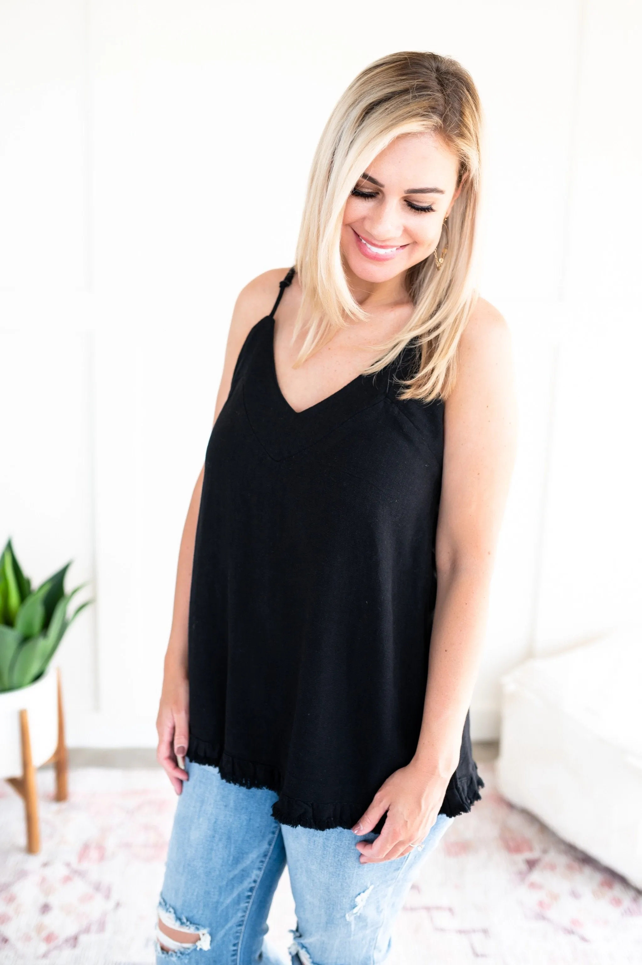 Going The Distance Sleeveless Top In Black