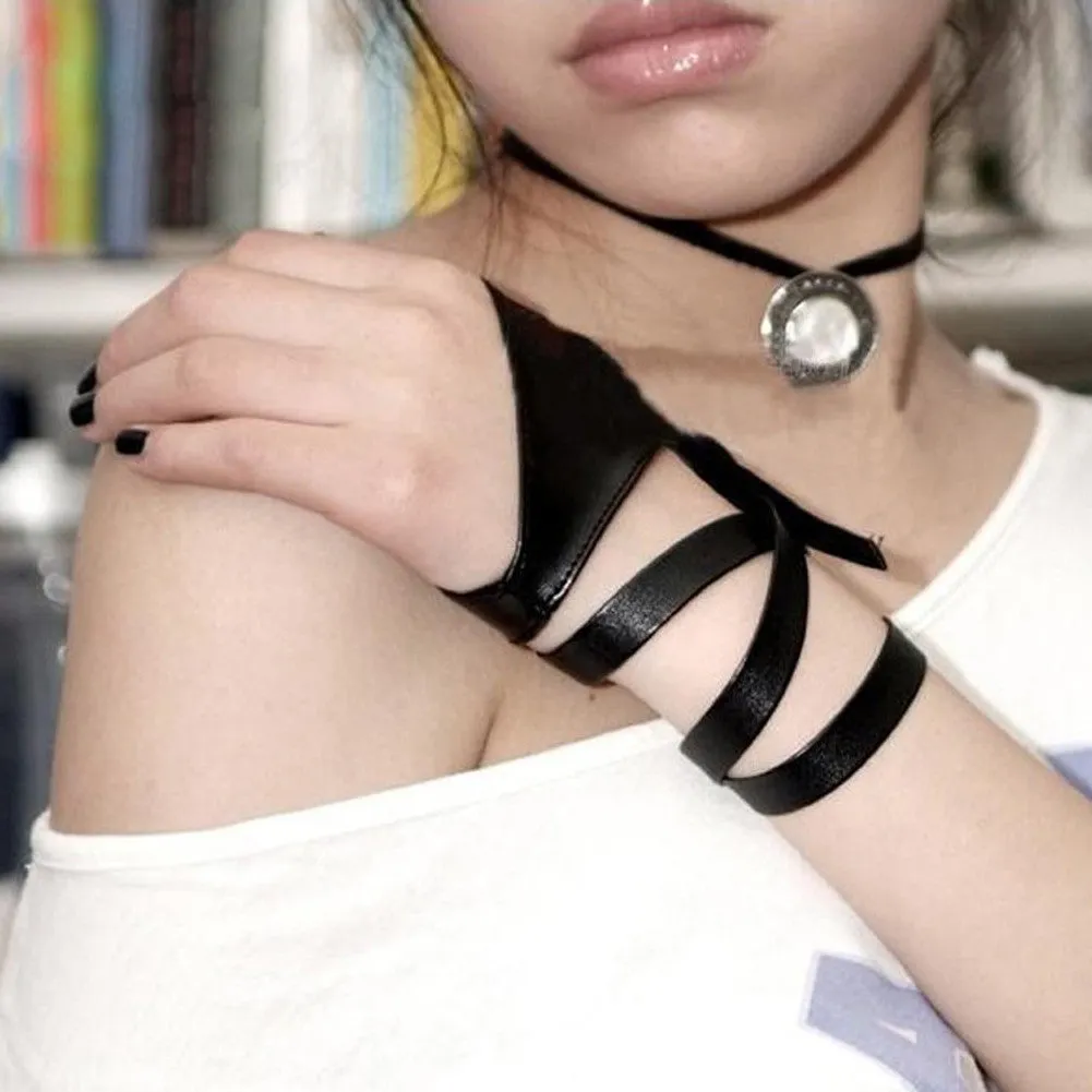 Gothic/Punk Rock Black Faux Leather Gloves