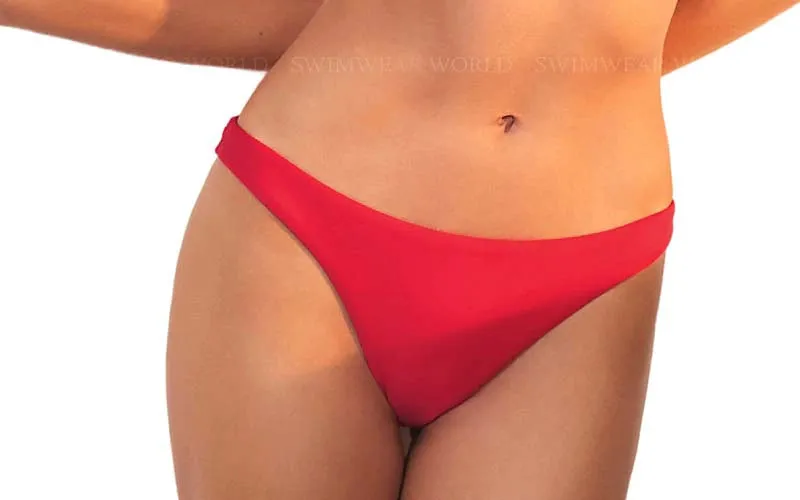 Layla Nissi-Basic Bikini