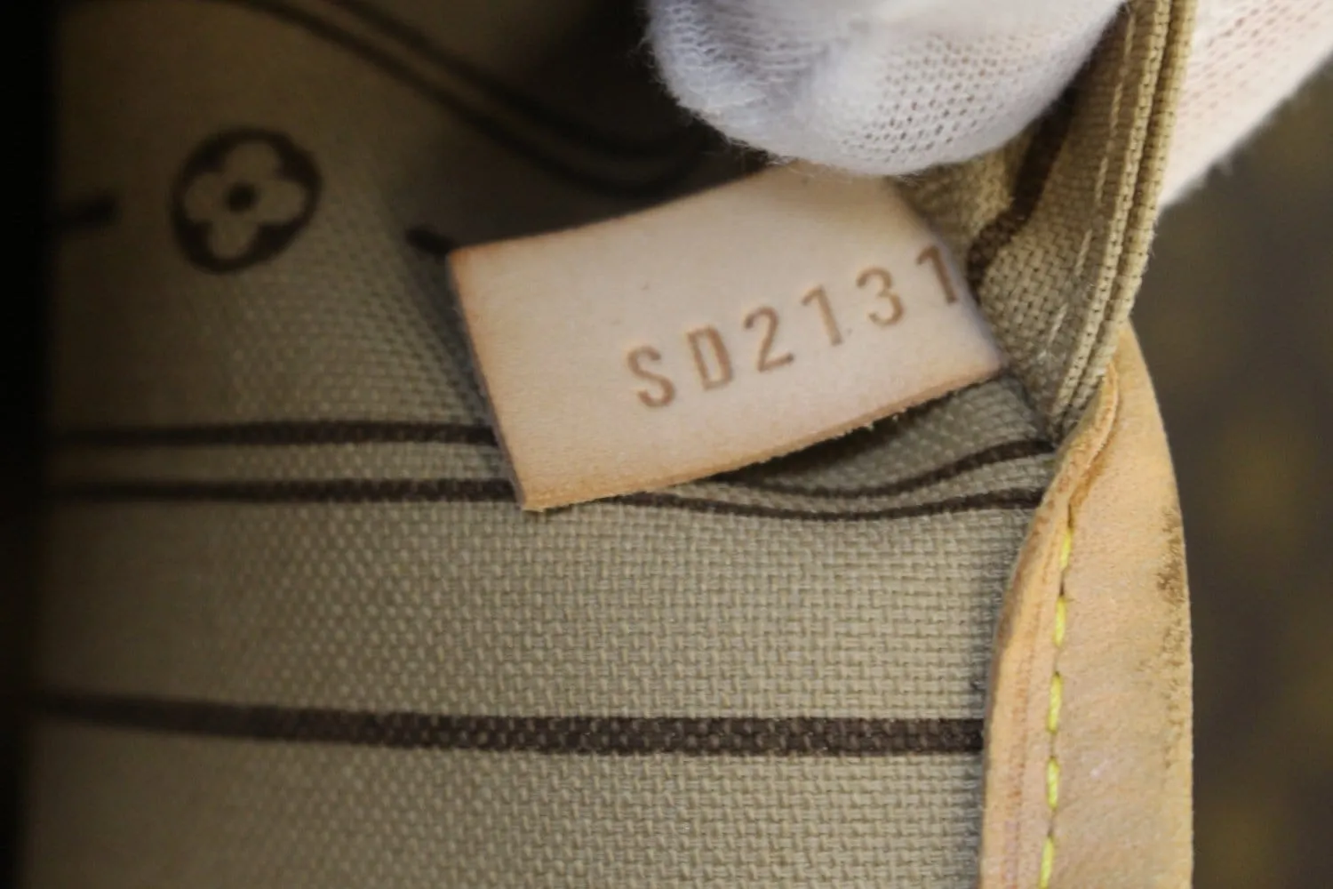 LOUIS VUITTON Monogram Canvas Neverfull GM Tote Bag