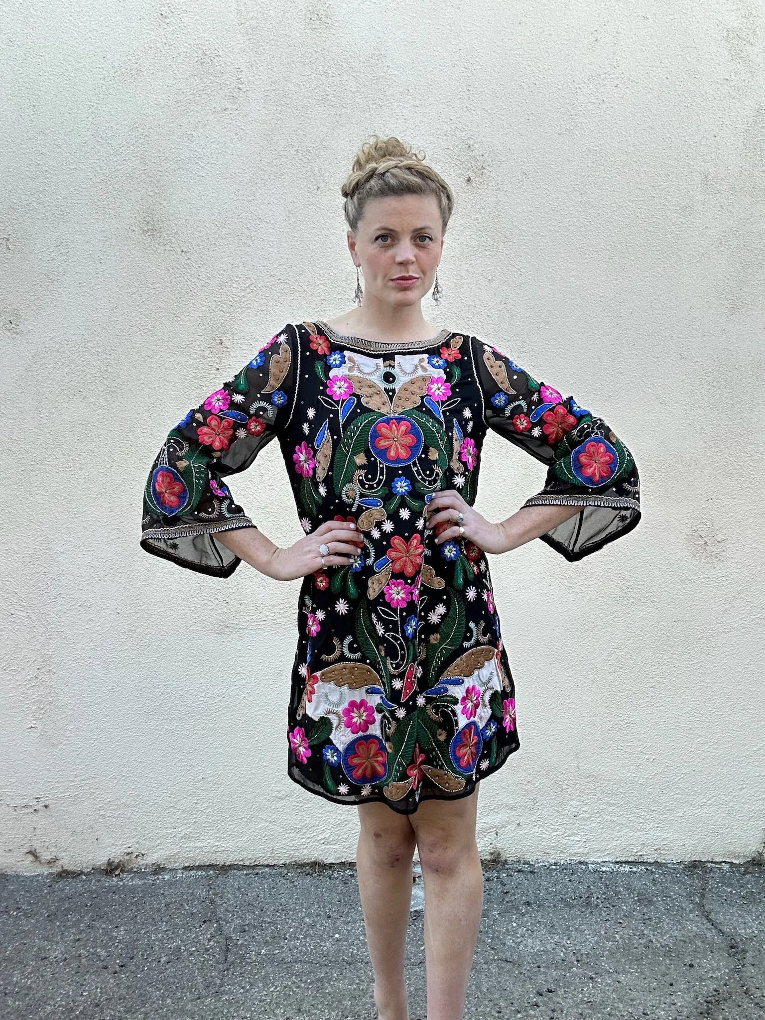 NWT Alice   Olivia Embroidered/Beaded Mini Gown