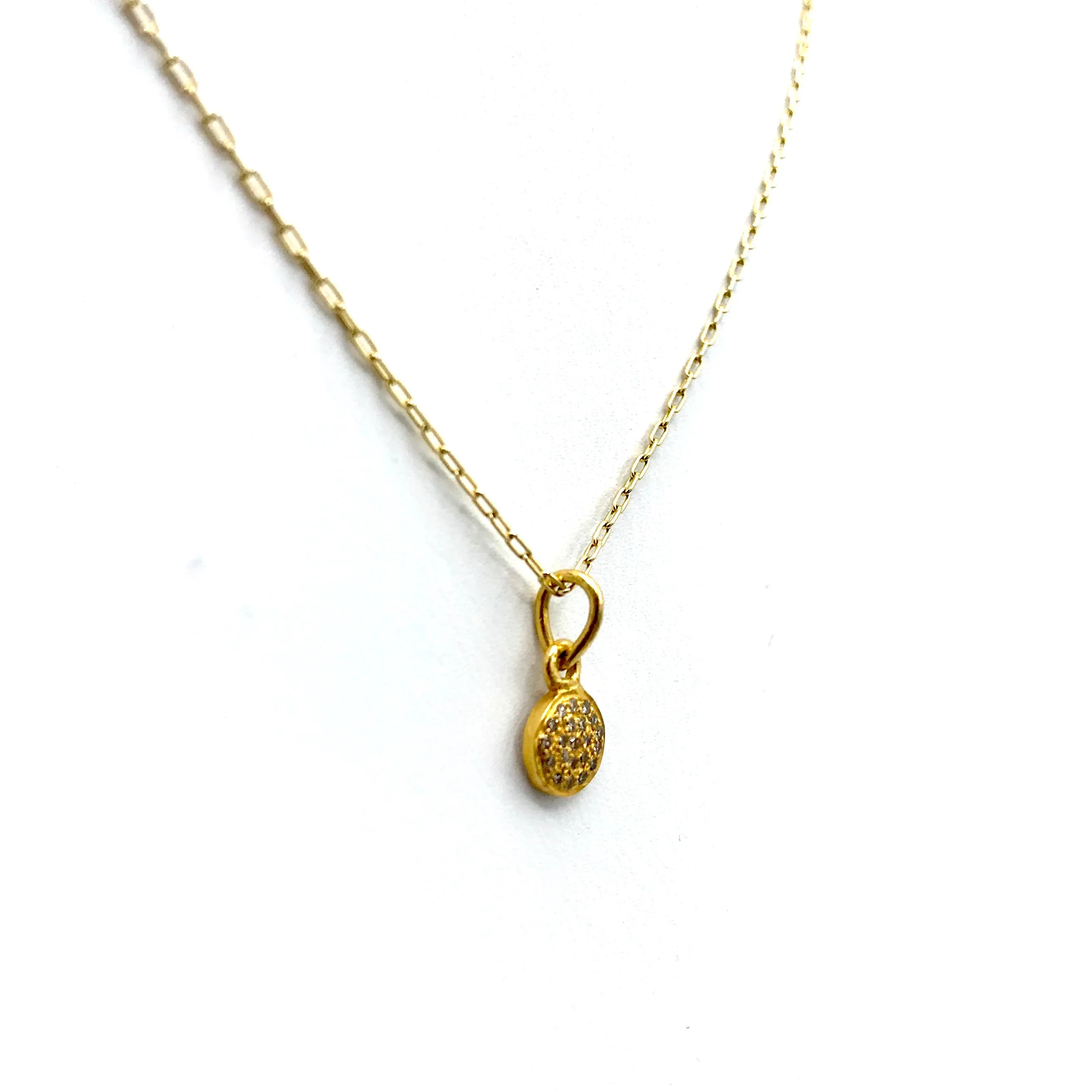 Pebble Diamonds on a Golden Disk