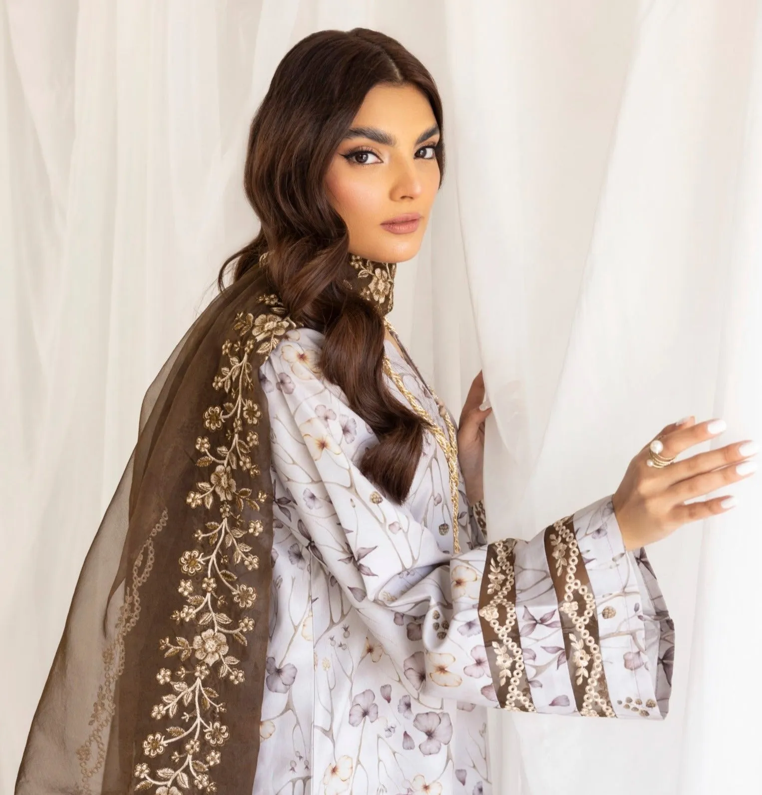 PLS-122  3PC SILK LAWN STITCHED
