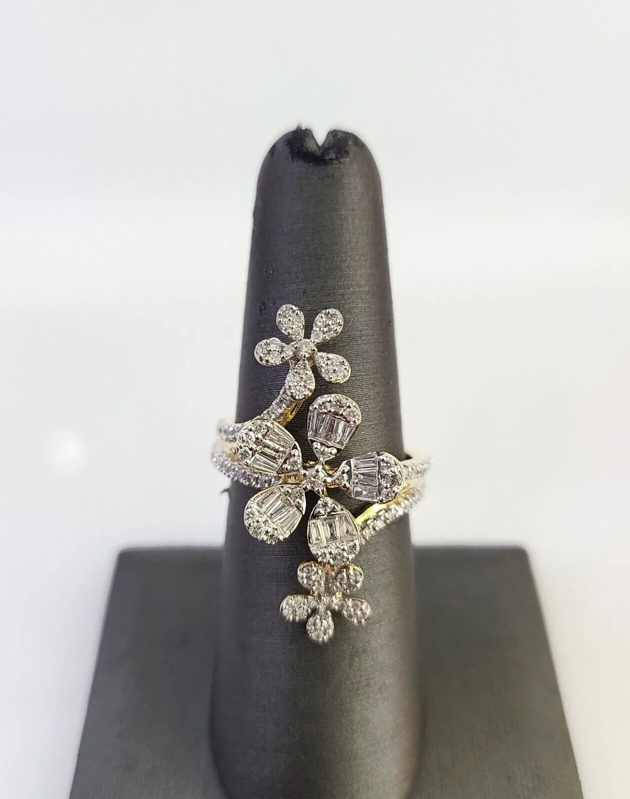 Real 10k Flowers Diamond Ladies Ring Women Casual 10Kt Yellow Gold