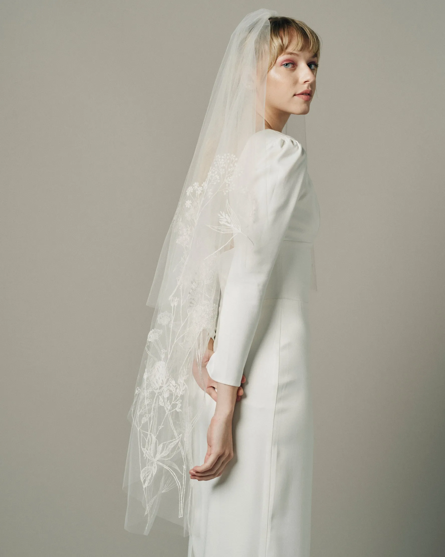 RTS.- MEADOW WILDFLOWERS EMBROIDERED VEIL