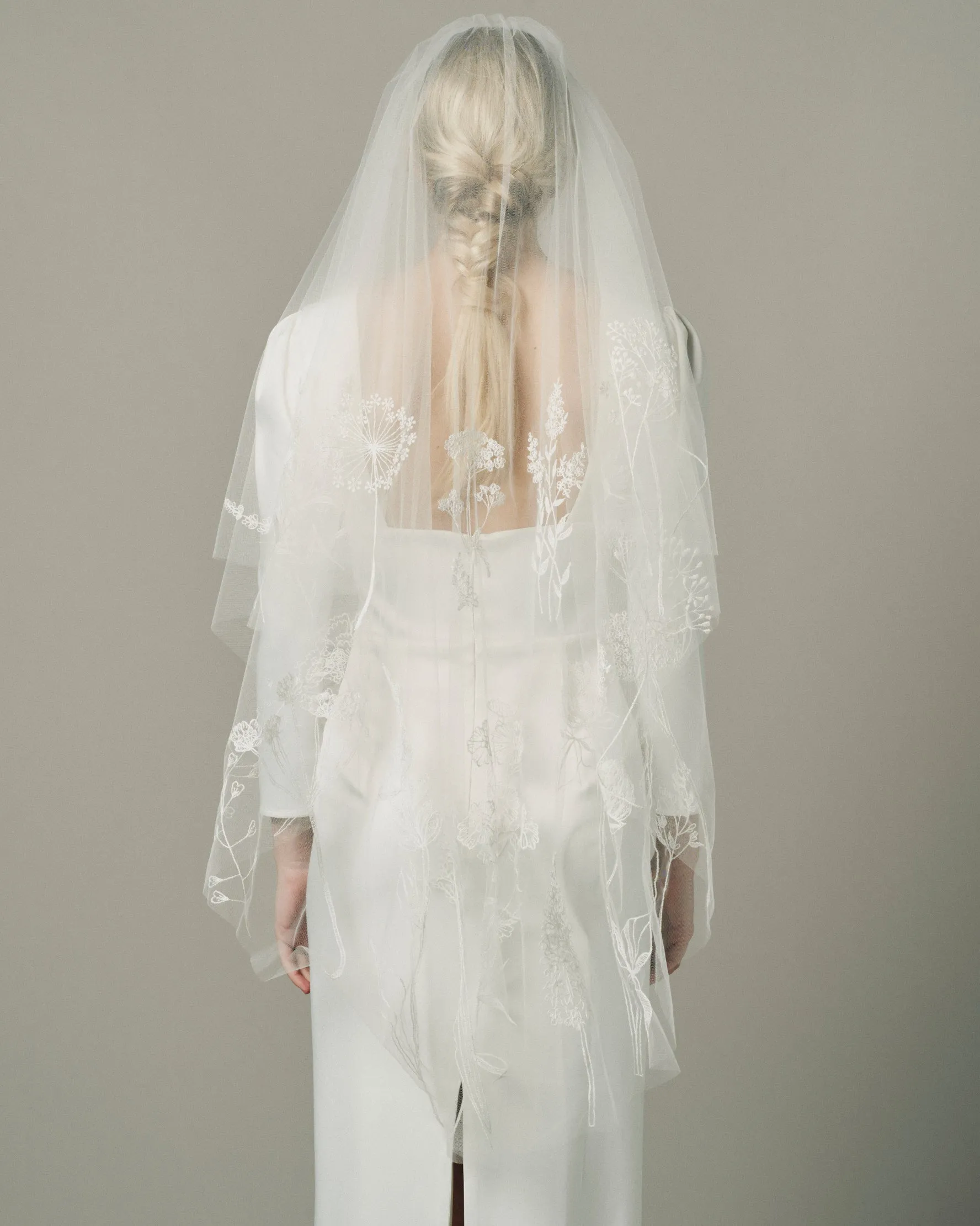 RTS.- MEADOW WILDFLOWERS EMBROIDERED VEIL