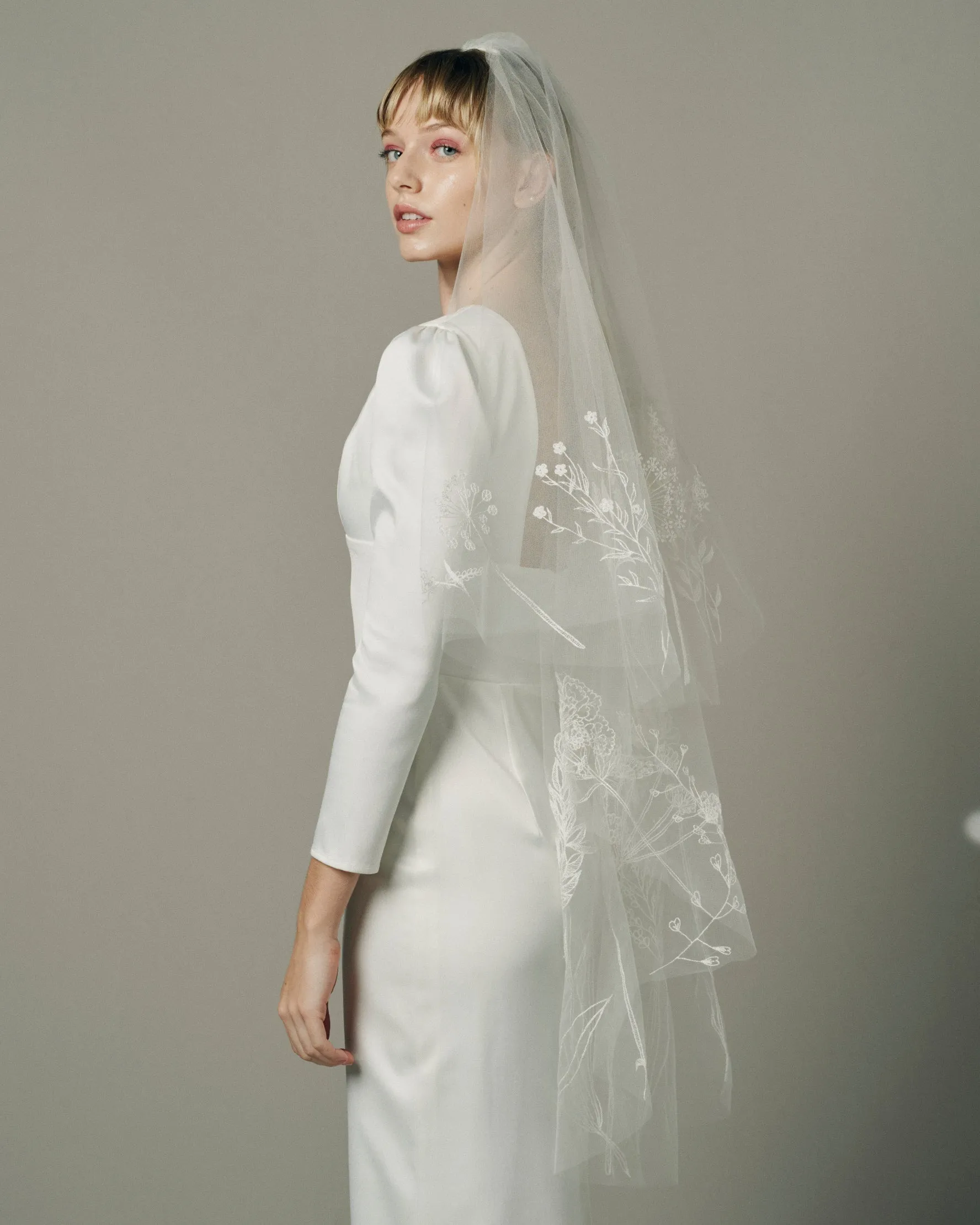 RTS.- MEADOW WILDFLOWERS EMBROIDERED VEIL