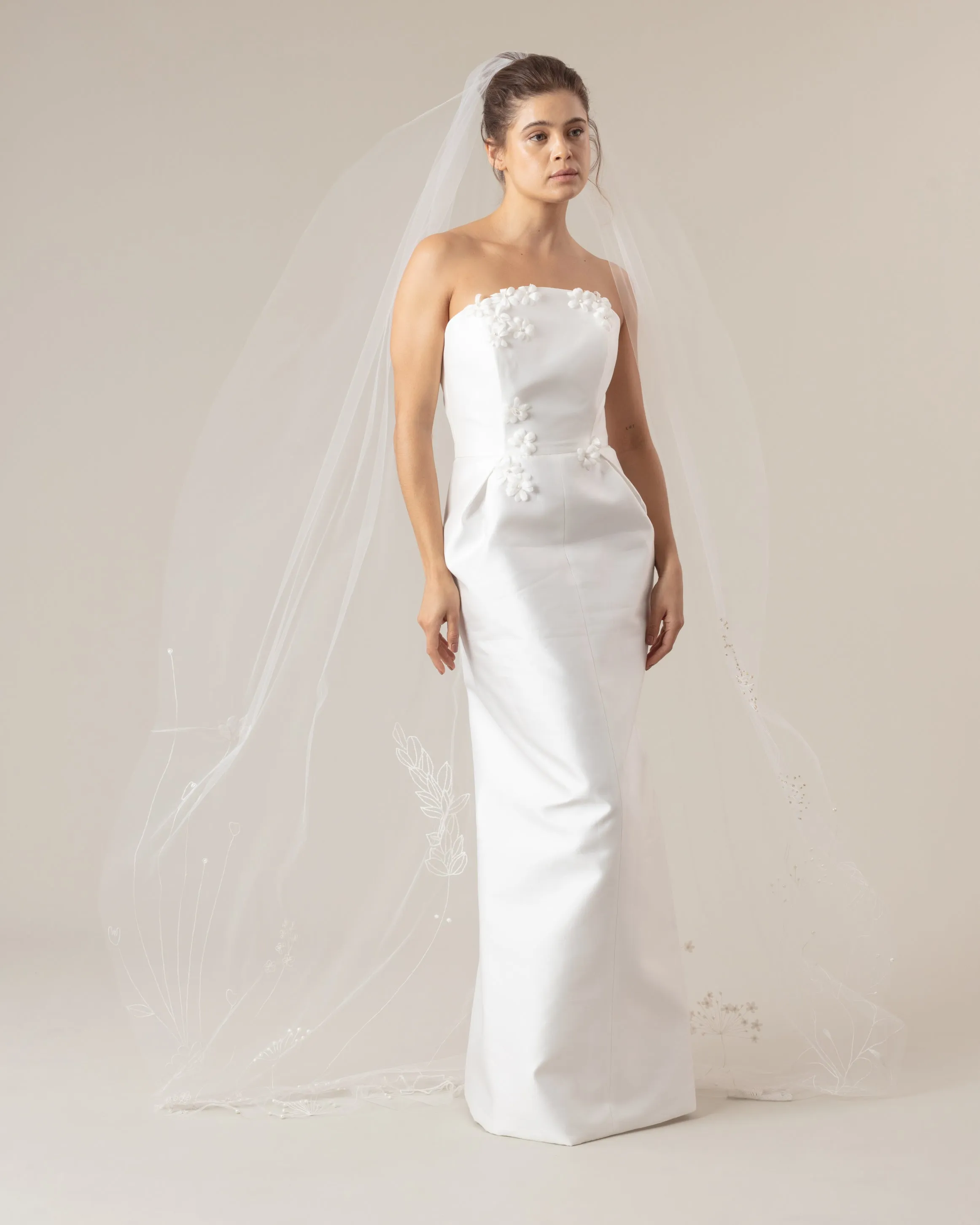 RTS.- TOKYO BEADED EMBROIDERY FLORAL VEIL
