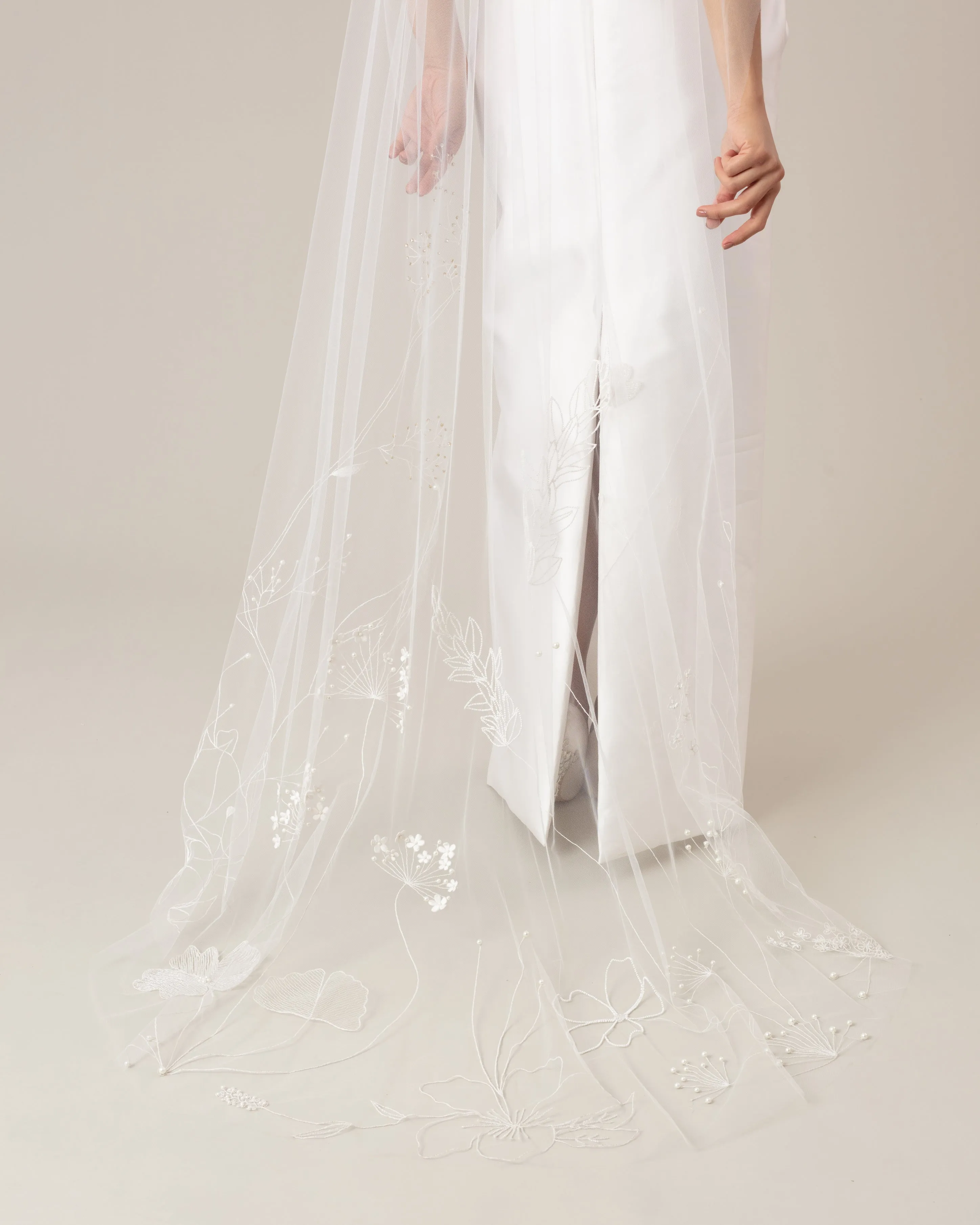 RTS.- TOKYO BEADED EMBROIDERY FLORAL VEIL