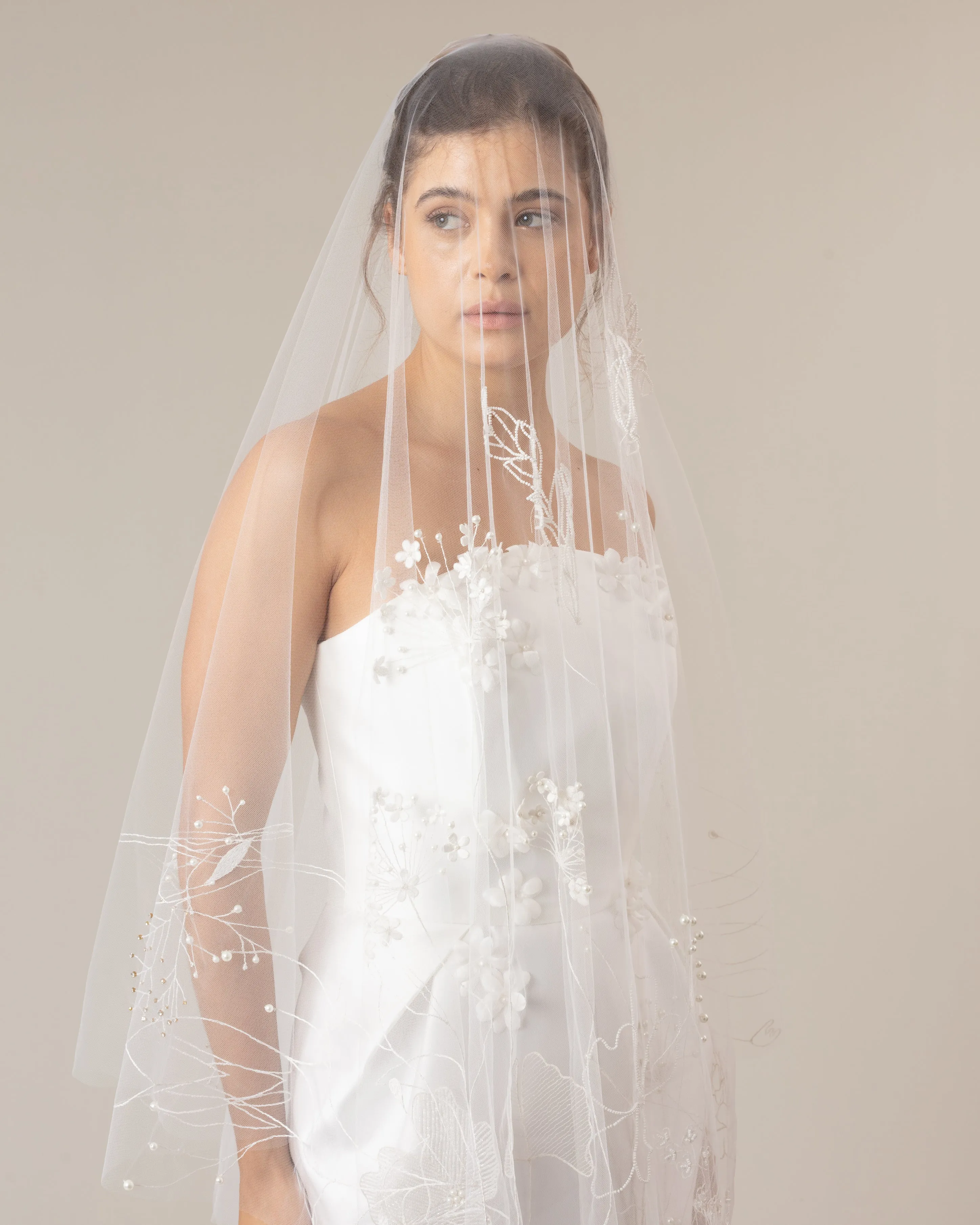 RTS.- TOKYO BEADED EMBROIDERY FLORAL VEIL