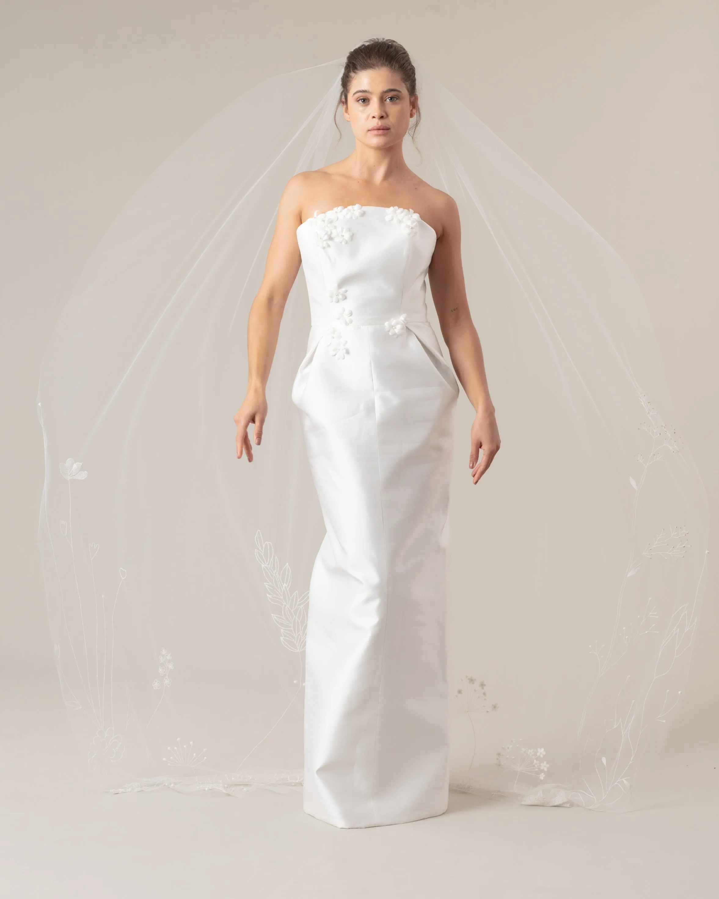 RTS.- TOKYO BEADED EMBROIDERY FLORAL VEIL