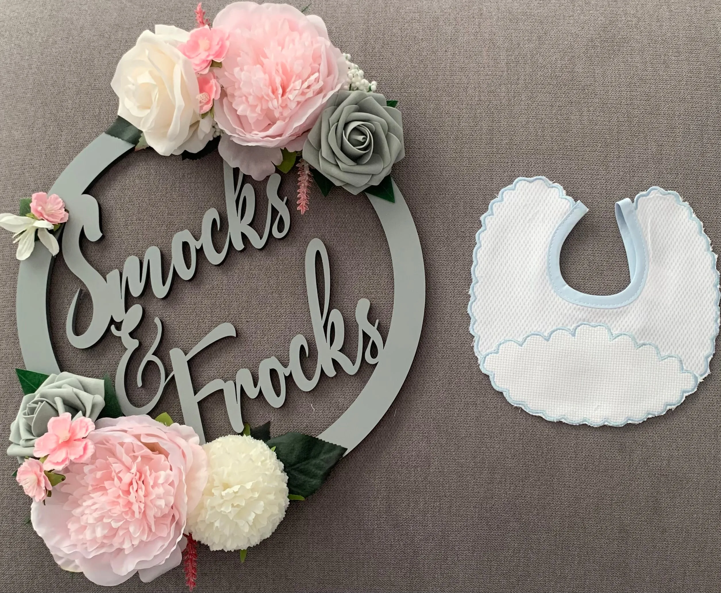 Scalloped Bibs - BAB16