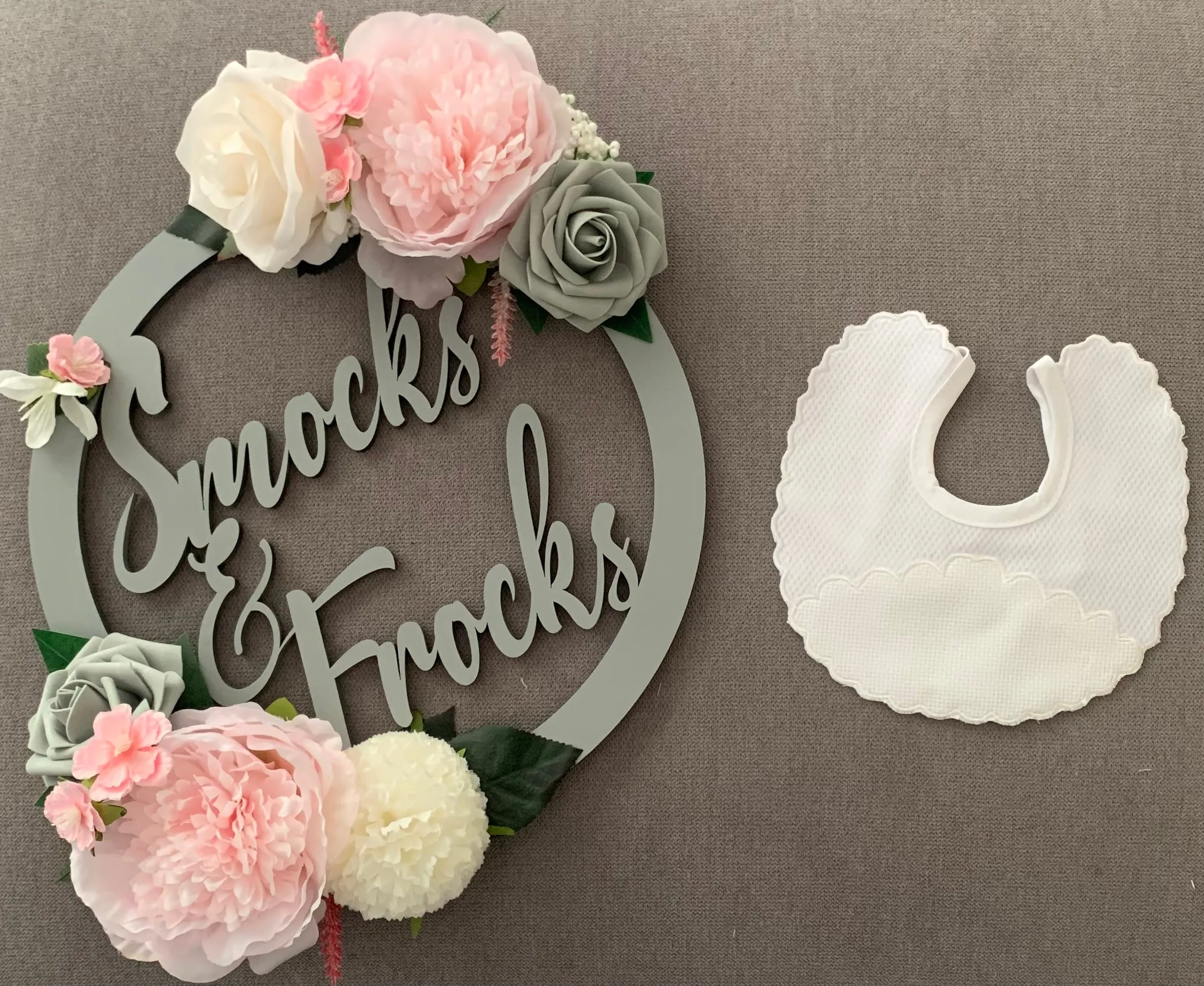 Scalloped Bibs - BAB16