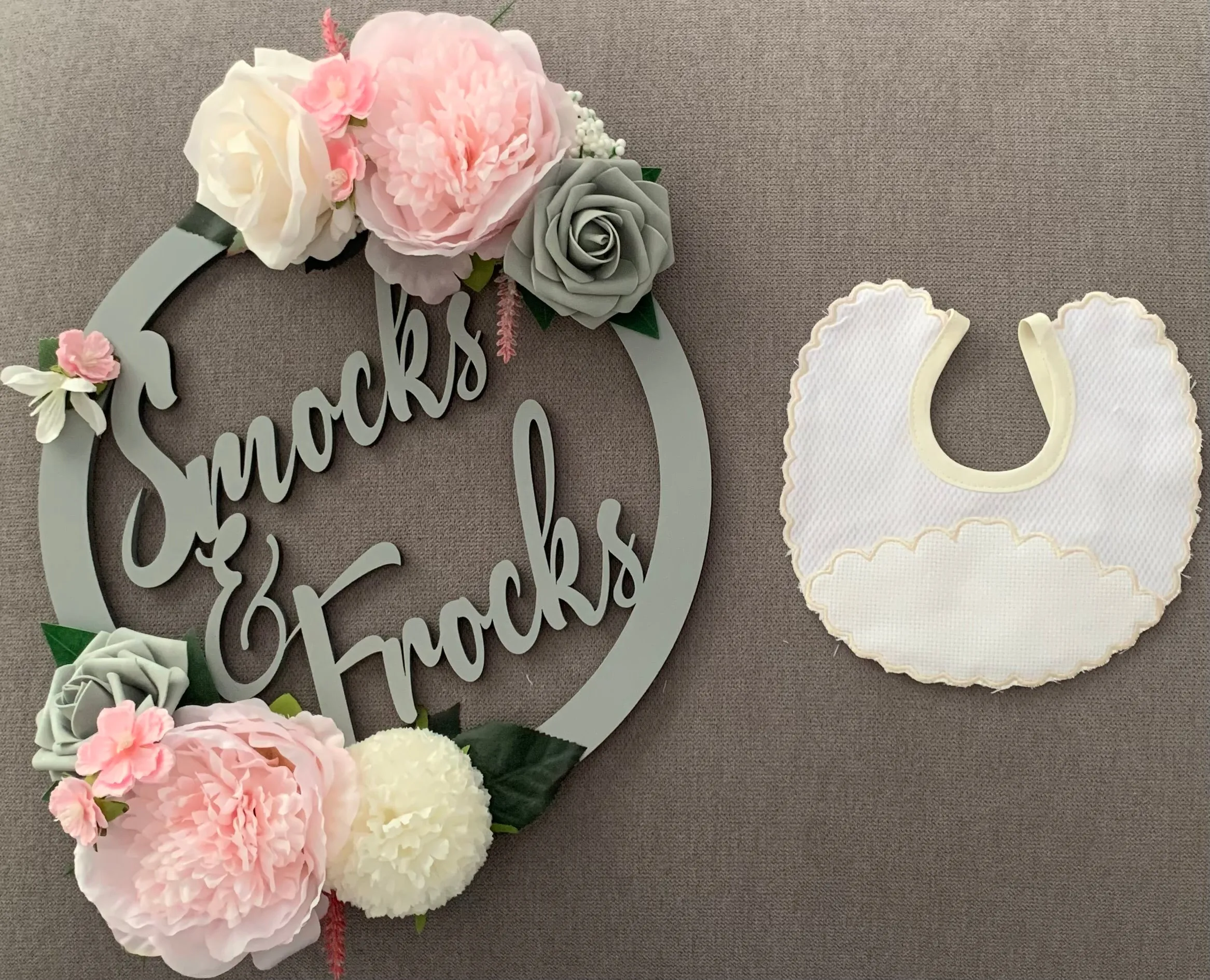 Scalloped Bibs - BAB16