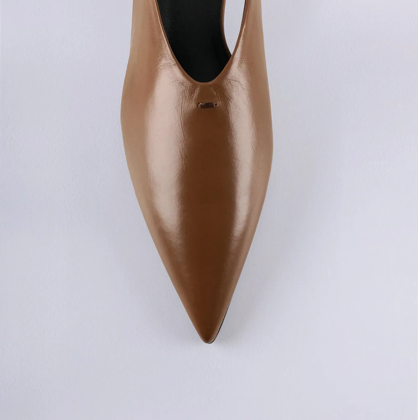 SLINGBACK PUMP