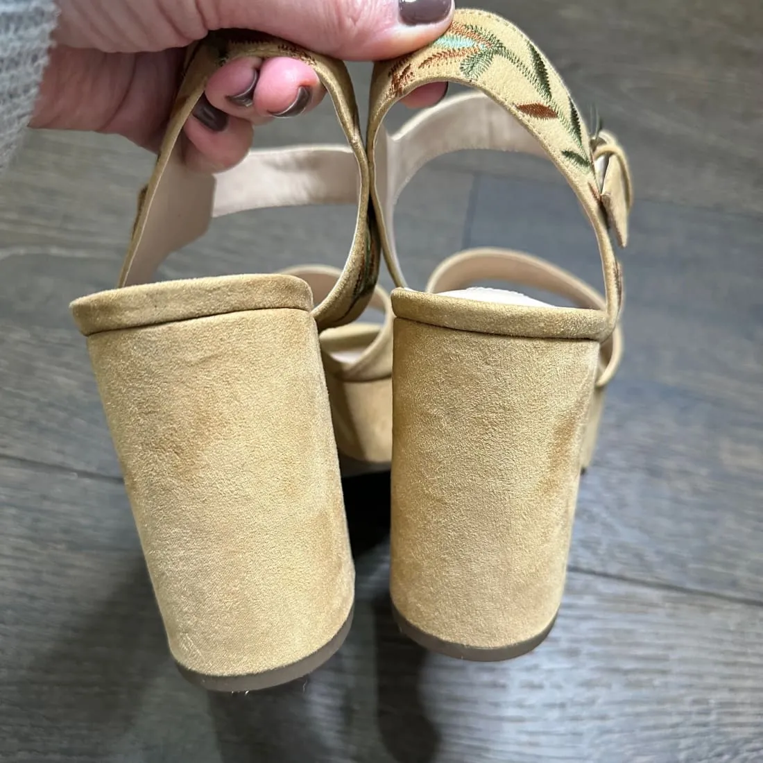 Steve Madden Leni Embroidered Chunky Suede Platform Sandal Khaki 9M