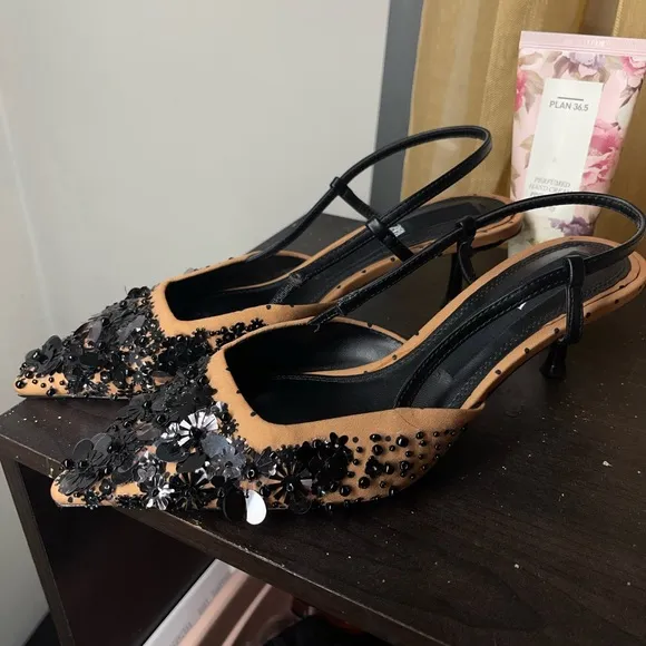 Zara kitten heal Embellished Black Sequin Mules (38) (7.5🇺🇸
