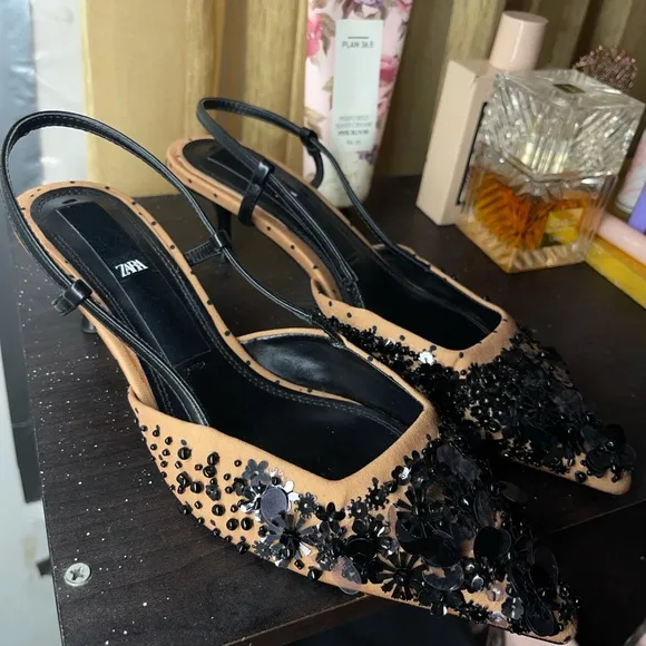Zara kitten heal Embellished Black Sequin Mules (38) (7.5🇺🇸